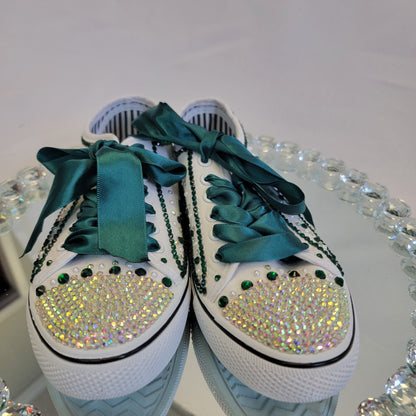 Zapato personalizado con detalles verdes