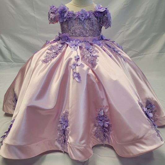 Vestido 2 en 1 con 2 moños Rosado y morado con detalles de flores para presentación de 3 años