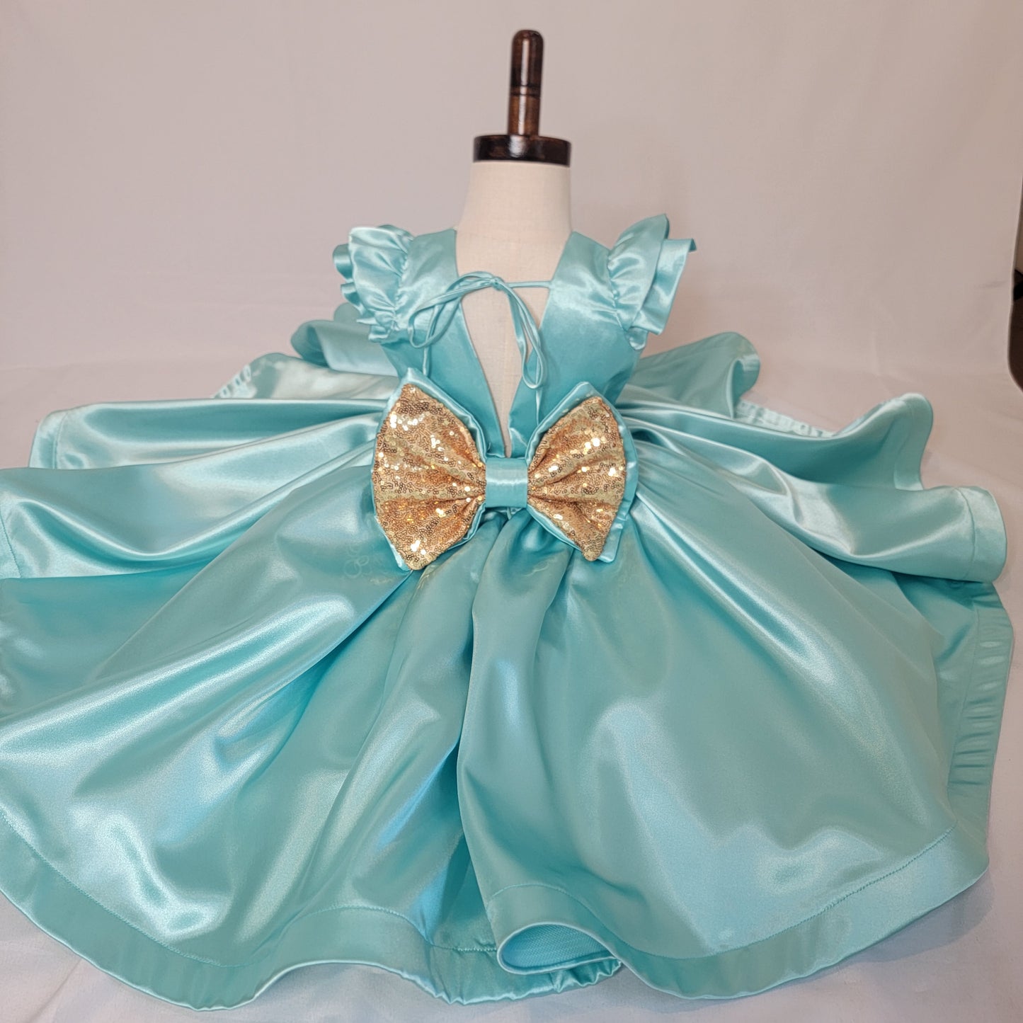 Vestido hecho a mano para bebé de 1 año